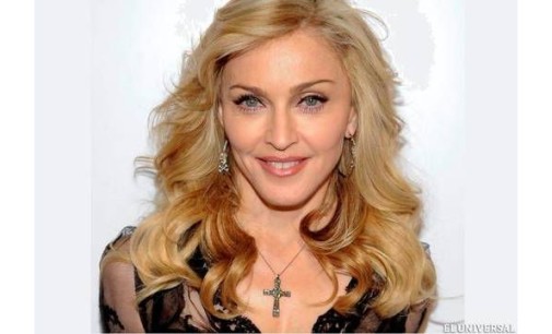 En Filadelfia, Madonna “da su bendición” al papa