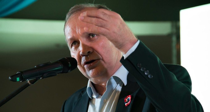 Ferreiro sobre limpiavidrios: “Voy a vetar esto, porque me parece muy populista”