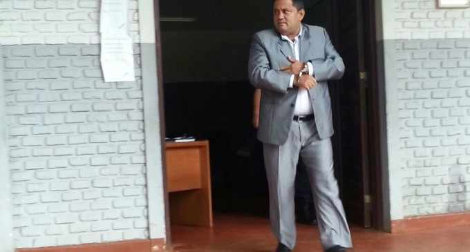 Procesan a pastor evangélico por manosear a niñas en una piscina