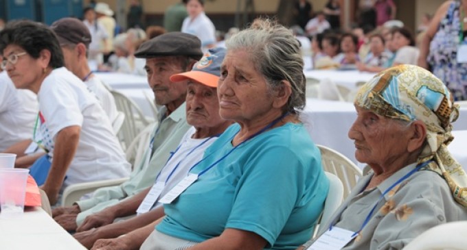 Hacienda establece calendario de pago para veteranos y adultos mayores