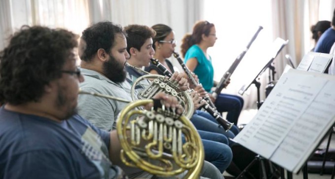 Ciclo “Música de Esperanza” inicia en hogar de ancianos