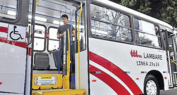 Buses deberán contar con rampas para personas con discapacidad desde junio.