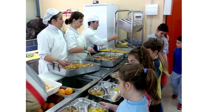 Uruguay prohíbe la comida chatarra en escuelas