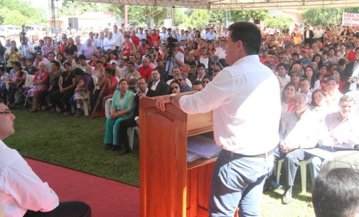 Cartes pide sacar a patadas de sus cargos a los que no cumplen con sus obligaciones