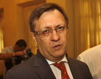 Yaluff renuncia tras ser denunciado por fraudes en Petropar