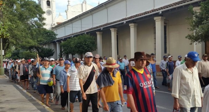 Negociación continúa entre Gobierno y campesinos