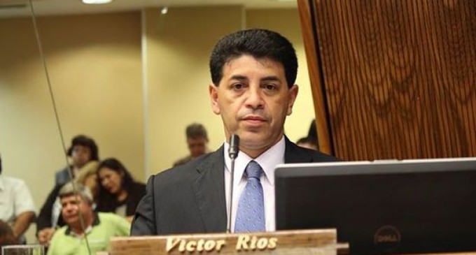 Para Victor Ríos, la revolución estudiantil debe ser acompañado por un “pacto político”