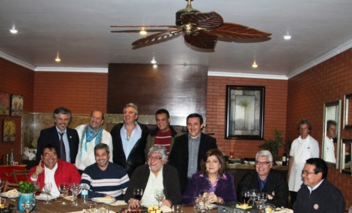 Disidentes festejaron elección de nueva mesa directiva