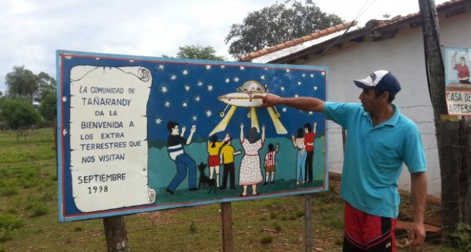 Visita de OVNIs y la Semana Santa en Tañarandy