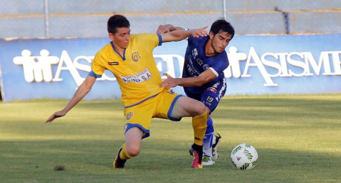 Sol y Capiatá igualaron en peleado partido en Villa Elisa