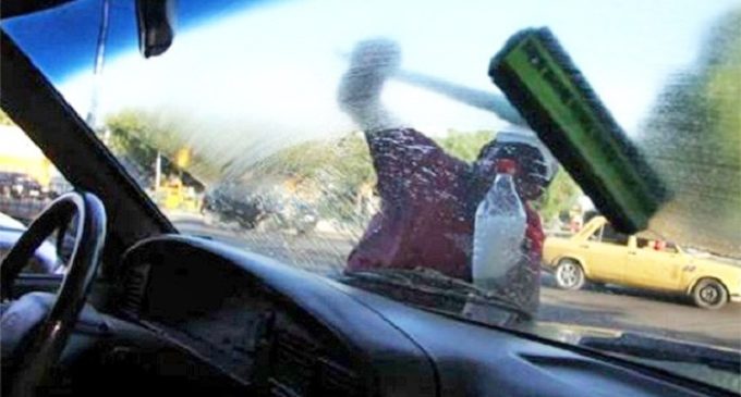 Nueva víctima de limpiavidrios