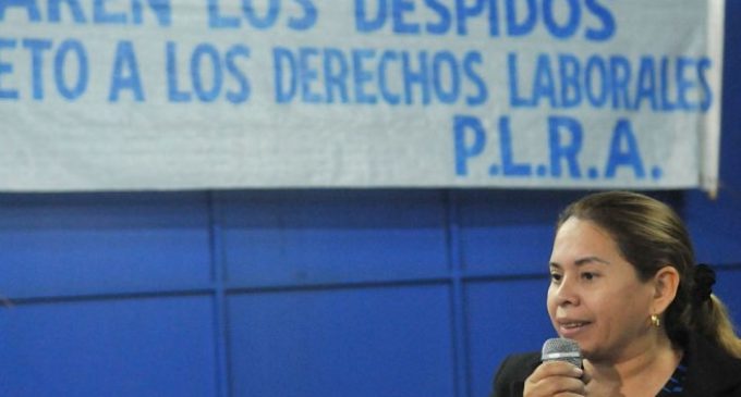 Nadie defiende la Constitución mientras no se afecten intereses, dice apoderada
