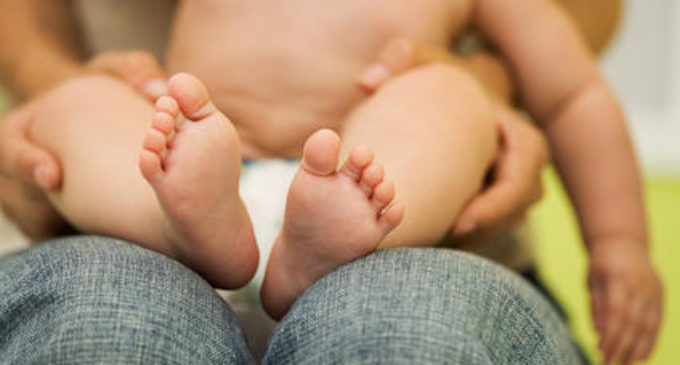 Bebé con gastroenteritis, cerca de recibir el alta médico