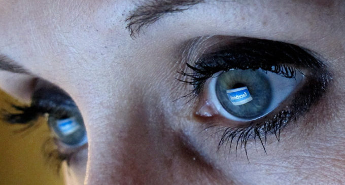 Cómo Facebook ‘hackea’ su cerebro