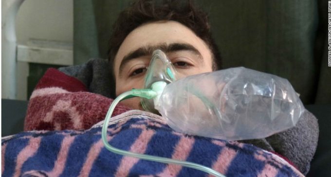 Decenas de muertos tras ataque con armas químicas en Siria