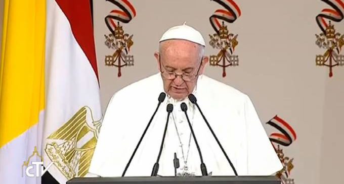 El Papa Francisco pide mediación para poner fin a crisis de Corea del Norte y evitar una guerra