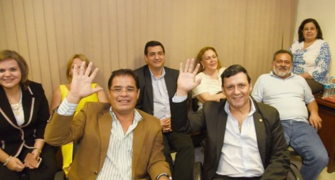 López Perito: “Los que faltaron hoy al Senado son planilleros, miedosos e irresponsables”
