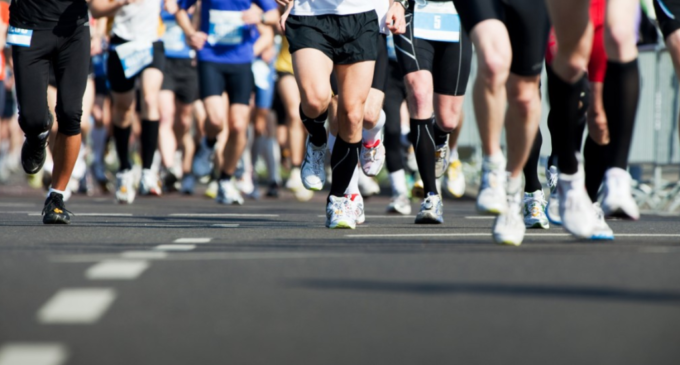 Correr maratones podría dañarte los riñones