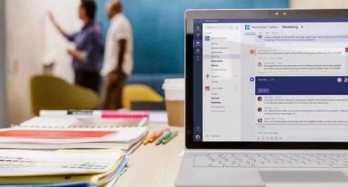 Cómo los chats grupales de trabajo llevarán a la extinción a los emails formales