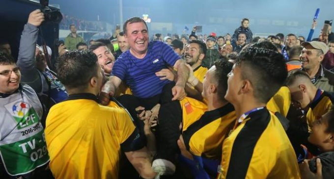 La hazaña de Gheorghe Hagi, “el Maradona de los Cárpatos”: creó un club, imitó a La Masía y fue campeón en Rumania
