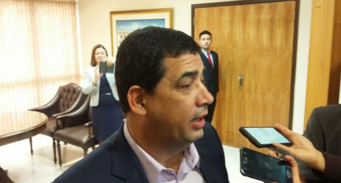 Matrimonio homosexual es “inconstitucional”, dice Velázquez
