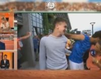 Roland Garros expulsa a tenista francés por acosar a una periodista en una entrevista en vivo