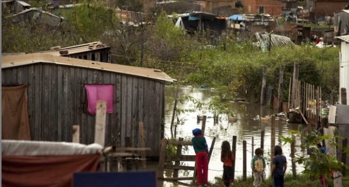 Caída de commodities, se reflejan en índices de pobreza
