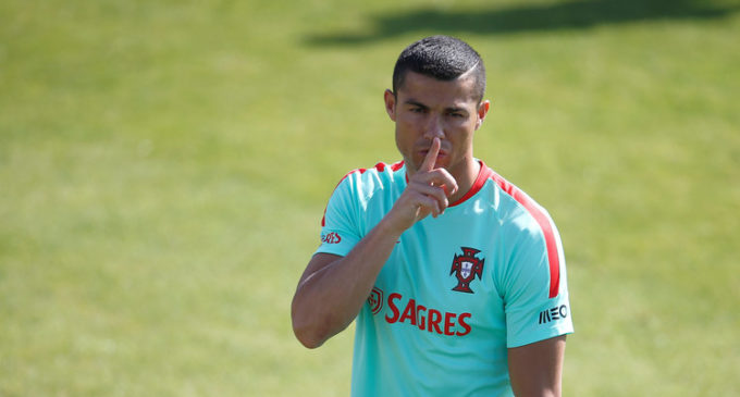 Ronaldo: “Me voy del Madrid, no hay marcha atrás”, según MARCA
