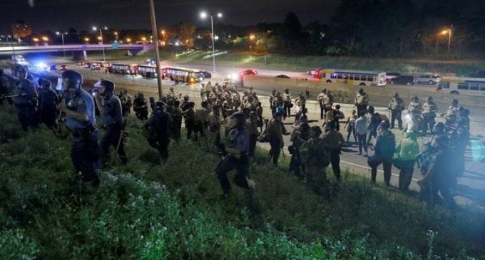 EEUU: 18 personas detenidas en disturbios por la absolución de un policía que mató a un hombre negro