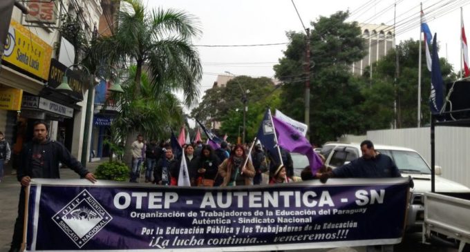 Docentes destacan aumento, pero critican que lo hayan conseguido mediante presión