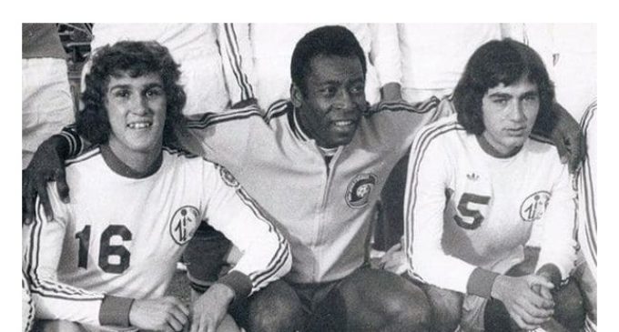 De jugar con Pelé y Cruyff a chofer de Uber: la increíble vida de Santiago Formoso
