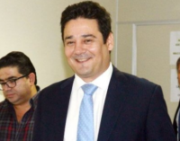 Suspendió su audiencia con la Fiscalía por reposo, pero viajó a Uruguay