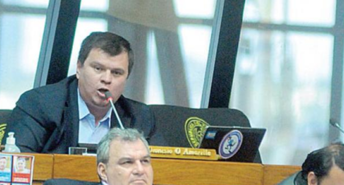 Préstamo a Tigo: “Hay que ver que hay detrás”