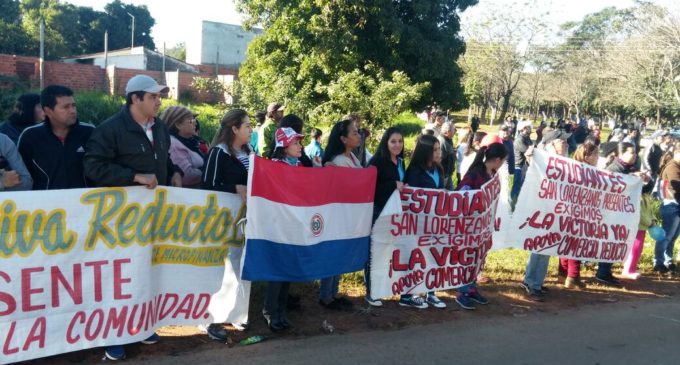 Vecinos de la zona del cuartel de la Victoria se manifiestan