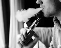 Los adolescentes están usando vaporizadores porque “se ve cool”, dice un estudio