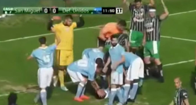 Arbitro salvavidas en Argentina