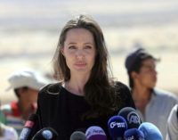 Angelina Jolie acusada de crueldad infantil