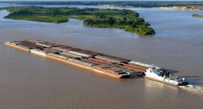 Argentina cobrará peajes a embarcaciones paraguayas
