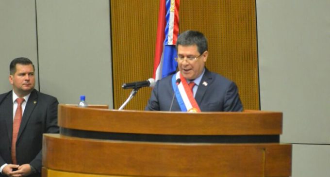 “La Patria No se vende, se defiende”