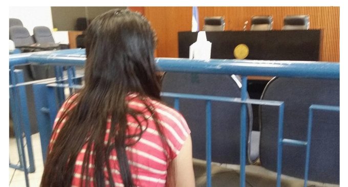 Un pandillero la violó, quedó embarazada, su bebé murió y la condenaron a 30 años de cárcel