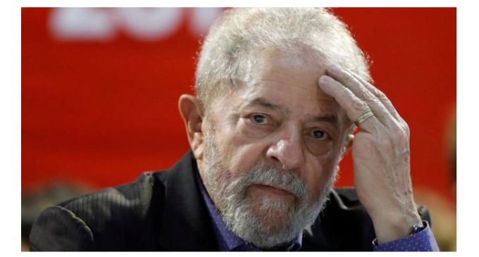 El expresidente de Brasil Lula da Silva es condenado a 9 años y medio de prisión