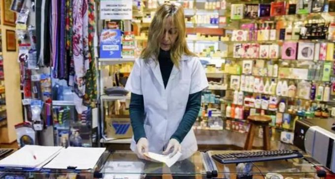 Uruguay empieza a vender marihuana estatal