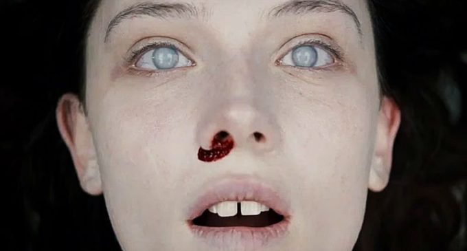 5 películas que demuestran que el género del terror aún nos puede quitar el sueño