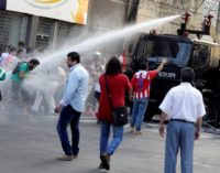 Imputaron a dos policías por agredir a trabajadores de prensa