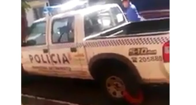 ¡De no creer! Le colocaron un cepo a patrulla de la PMT