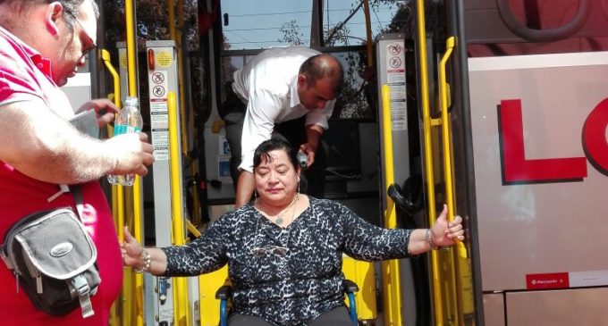 Choferes reciben capacitación para brindar trato adecuado a personas con discapacidad