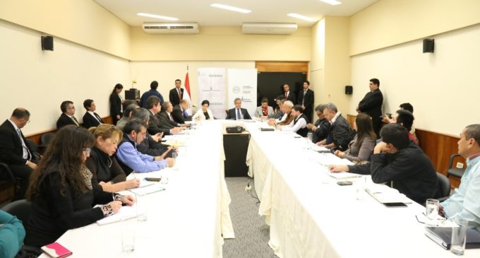 Una vez más buscarán frenar huelga docente