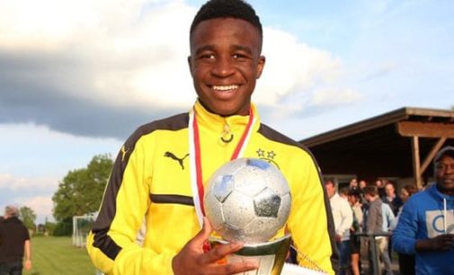 Borussia Dortmund hizo debutar a su “Messi africano de 12 años” en la categoría sub-17