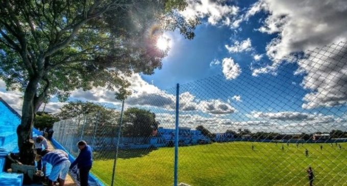 El club Resistencia entregará a un árbol carnet de socio y camiseta de fútbol