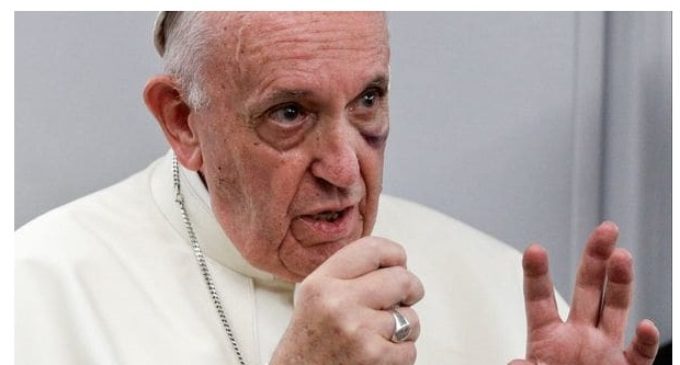 El papa Francisco calificó de “estúpidos” y “testarudos” a los que niegan el cambio climático